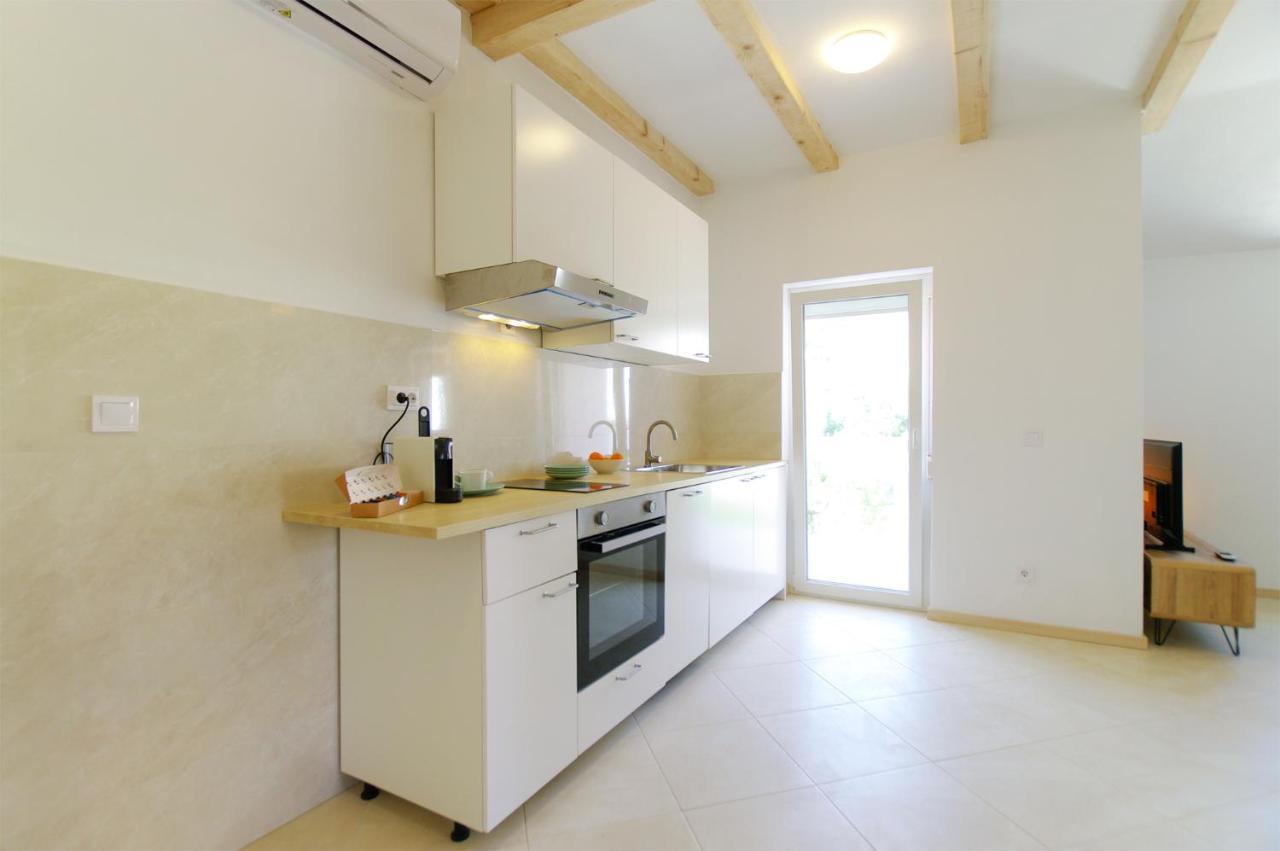 Porat Apartment