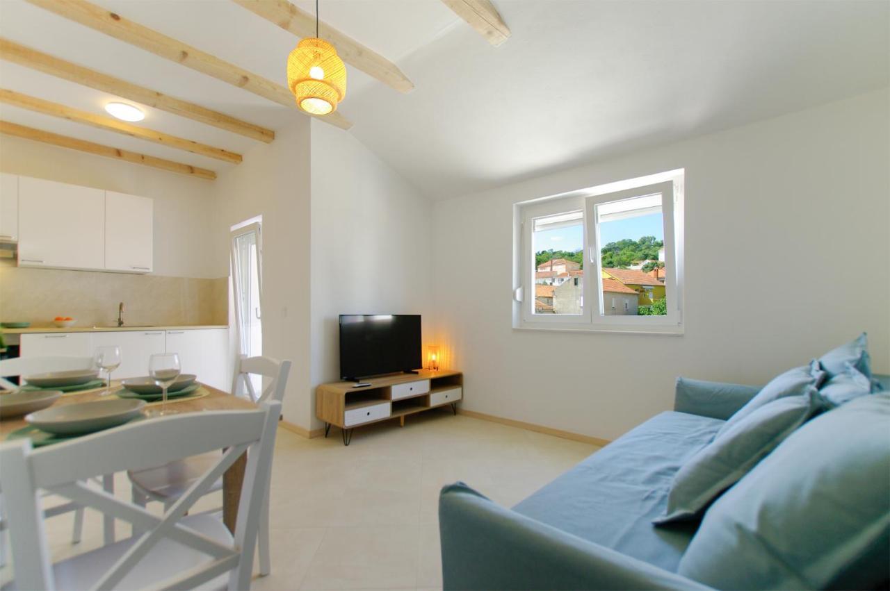 Porat Apartment